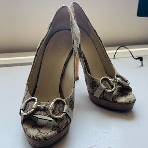 Gucci Peep Toe Pumps in Monogram Canvas - Size 6